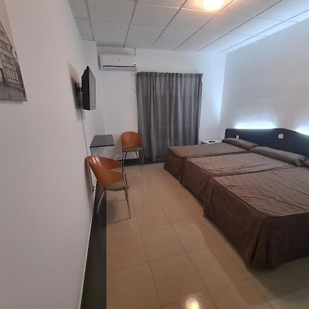 Hotel Lisboa Castrillo de la Guarena ภายนอก รูปภาพ