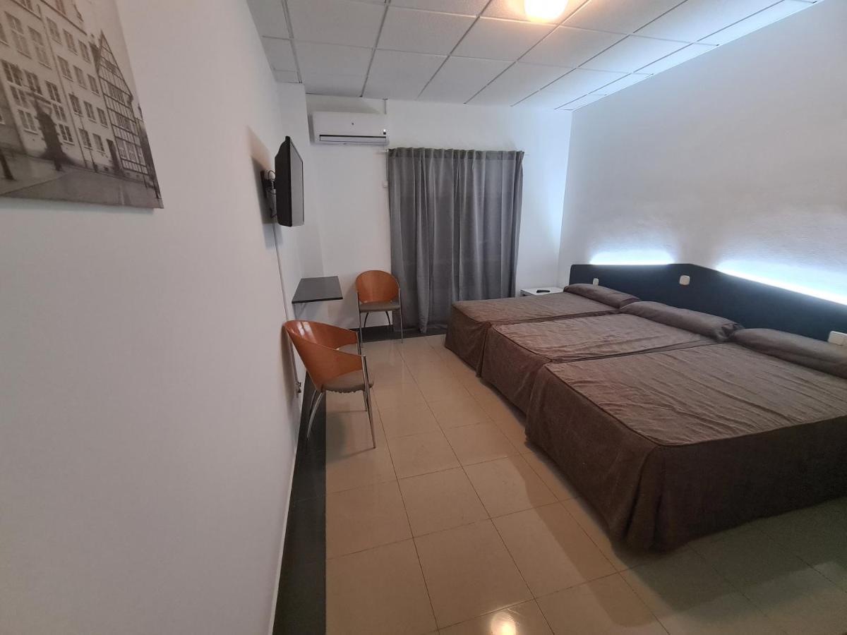 Hotel Lisboa Castrillo de la Guarena ภายนอก รูปภาพ