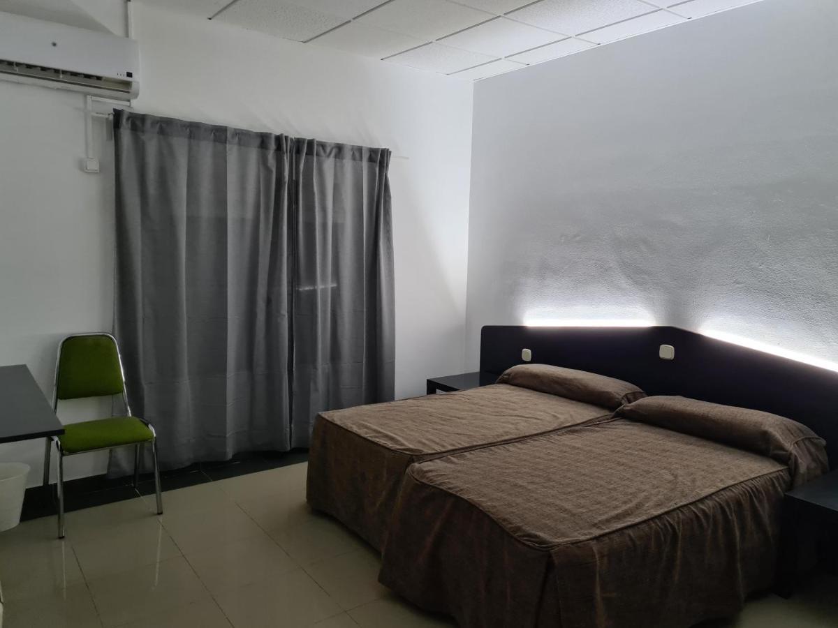 Hotel Lisboa Castrillo de la Guarena ภายนอก รูปภาพ